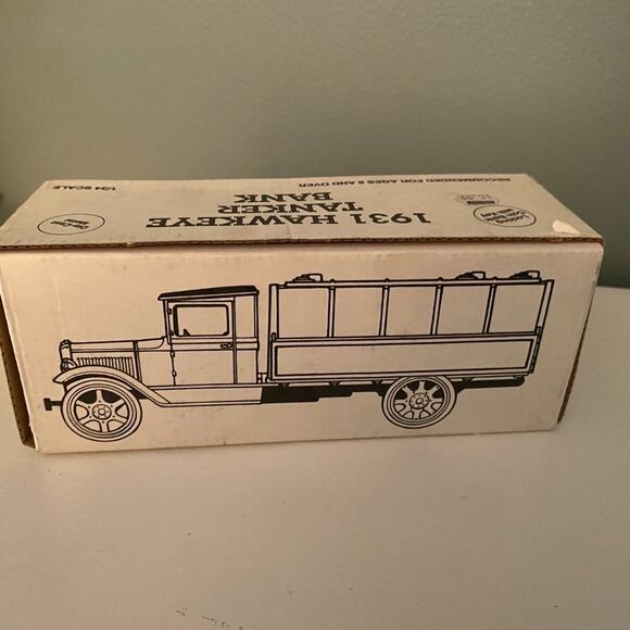 1/34 Ertl 1931 Hawkeye Tanker new in factory sealed bag. (A1) - Picture 9 of 10
